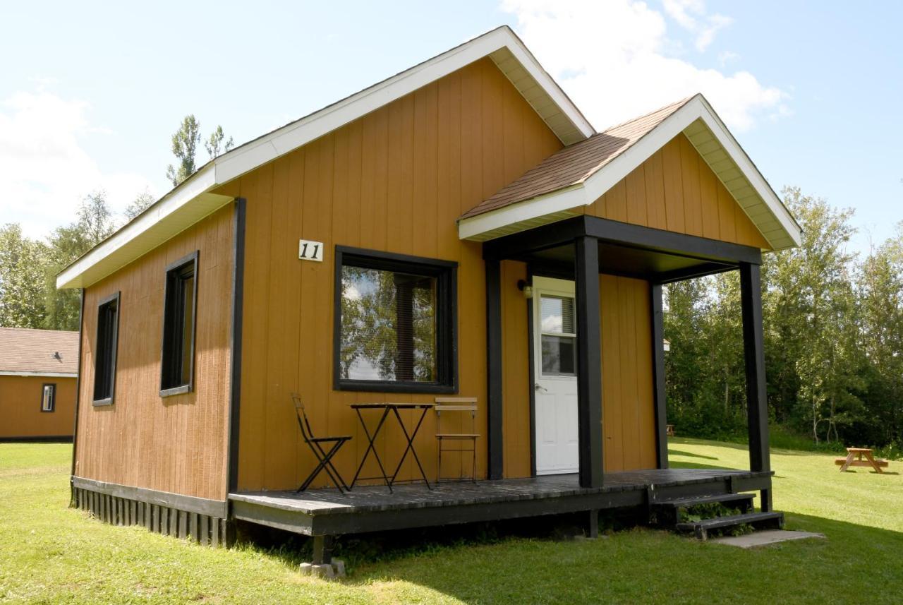 Chalets Du Lac Matapedia Val-Brillant Eksteriør bilde