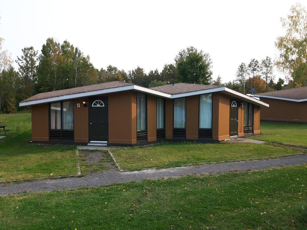 Chalets Du Lac Matapedia Val-Brillant Eksteriør bilde