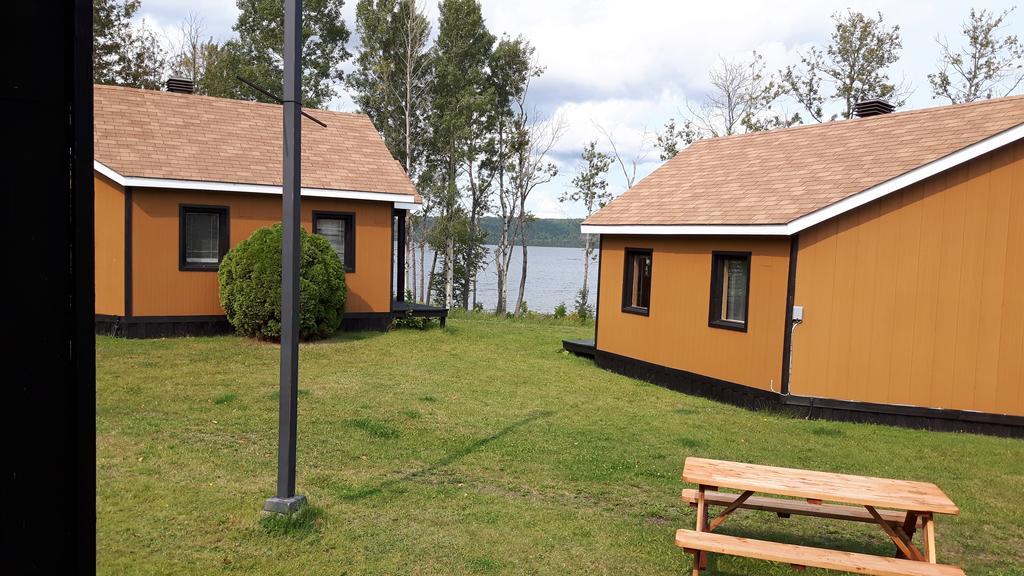 Chalets Du Lac Matapedia Val-Brillant Eksteriør bilde